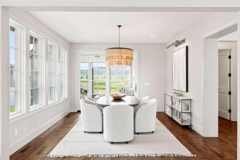 956 Mississippi River Boulevard S Saint Paul MN 55116