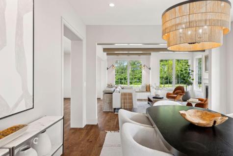 956 Mississippi River Boulevard S Saint Paul MN 55116