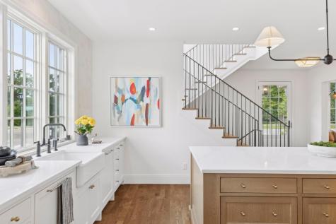 956 Mississippi River Boulevard S Saint Paul MN 55116