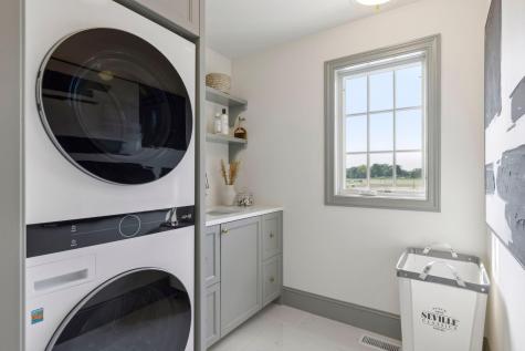 956 Mississippi River Boulevard S Saint Paul MN 55116