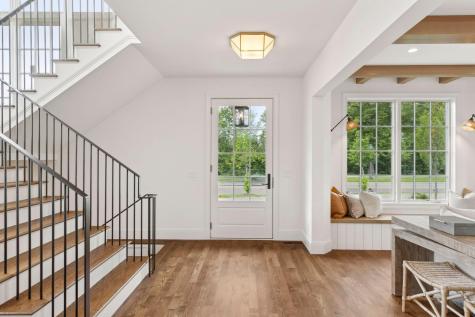 956 Mississippi River Boulevard S Saint Paul MN 55116