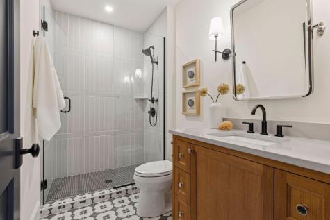 956 Mississippi River Boulevard S Saint Paul MN 55116