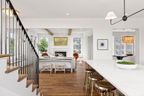 956 Mississippi River Boulevard S Saint Paul MN 55116