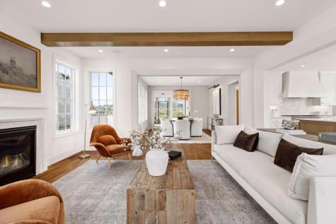 956 Mississippi River Boulevard S Saint Paul MN 55116