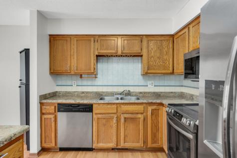 4127 Meadowlark Point Eagan MN 55122