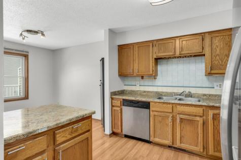 4127 Meadowlark Point Eagan MN 55122