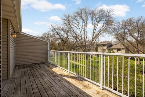 4127 Meadowlark Point Eagan MN 55122