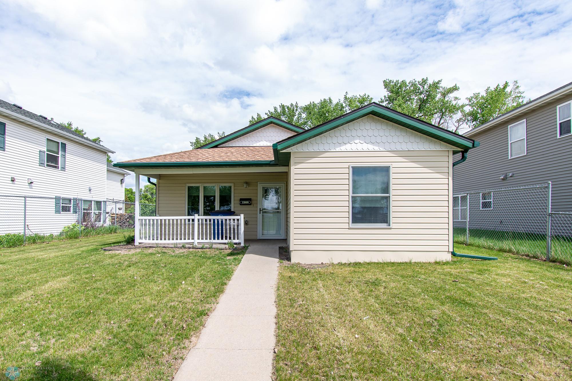 1908 4th Avenue N Moorhead MN 56560