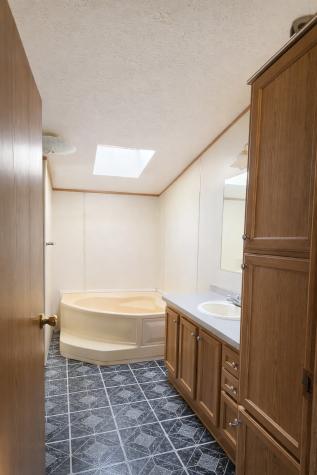 114 Pine Street NW New London MN 56273