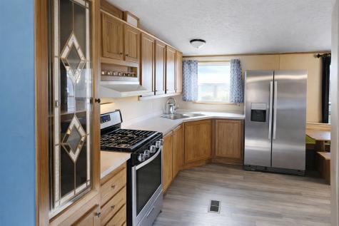 114 Pine Street NW New London MN 56273