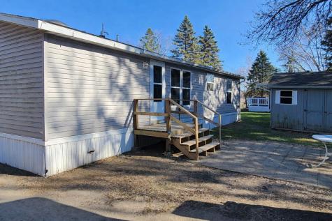 114 Pine Street NW New London MN 56273