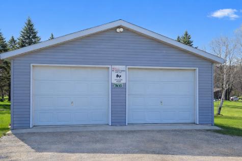 114 Pine Street NW New London MN 56273