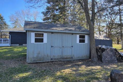 114 Pine Street NW New London MN 56273