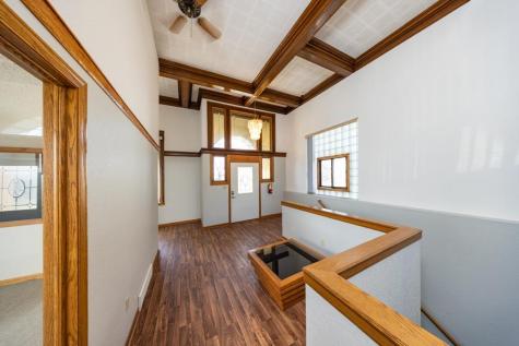 19 2nd Avenue SE Fairfax MN 55332