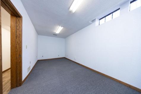 19 2nd Avenue SE Fairfax MN 55332