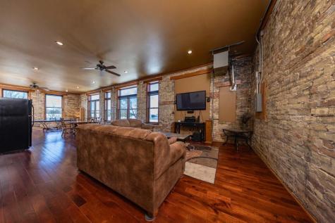 19 2nd Avenue SE Fairfax MN 55332