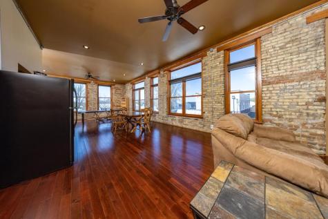 19 2nd Avenue SE Fairfax MN 55332
