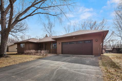 828 Brookwood Lane Sartell MN 56377