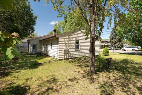 503 S 9th Street La Crescent MN 55947