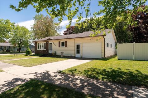 503 S 9th Street La Crescent MN 55947