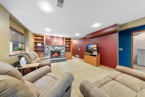 425 Hazeltine Place NE Owatonna MN 55060