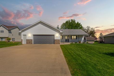 425 Hazeltine Place NE Owatonna MN 55060