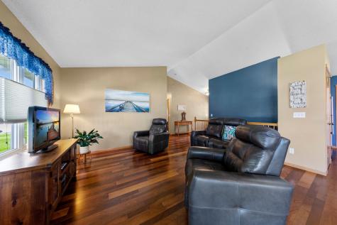 425 Hazeltine Place NE Owatonna MN 55060