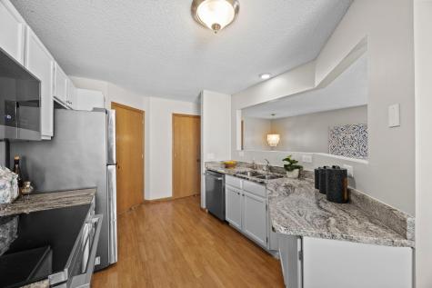 12941 Harriet Avenue S Burnsville MN 55337