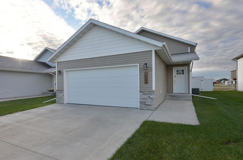 1043 Barnes Drive W West Fargo ND 58078