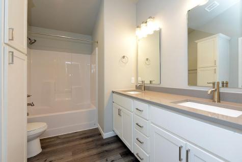 1043 Barnes Drive W West Fargo ND 58078