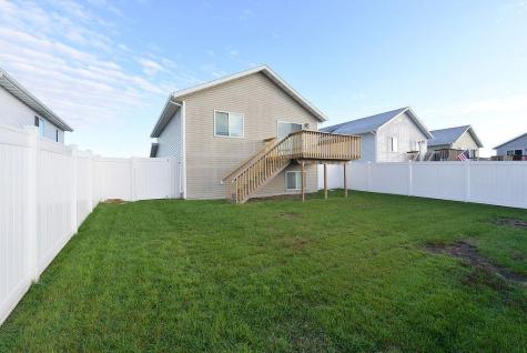1043 Barnes Drive W West Fargo ND 58078