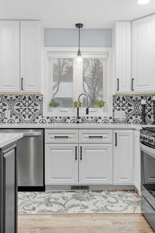2129 Arkwright Street Maplewood MN 55117