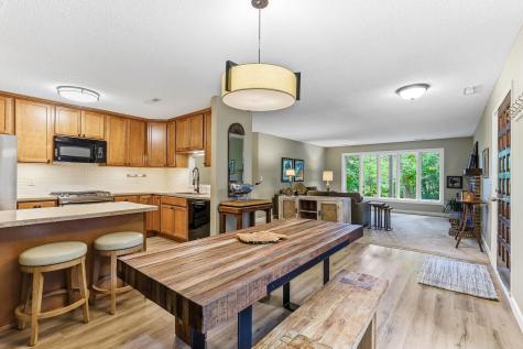 8970 Neill Lake Road Eden Prairie MN 55347
