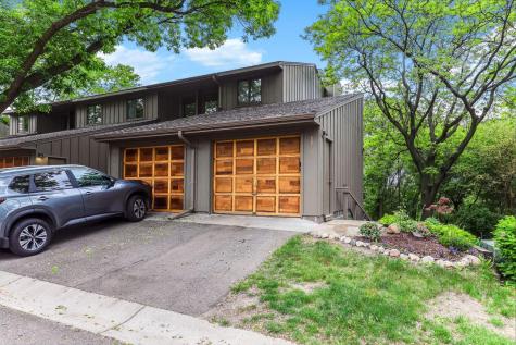 8970 Neill Lake Road Eden Prairie MN 55347