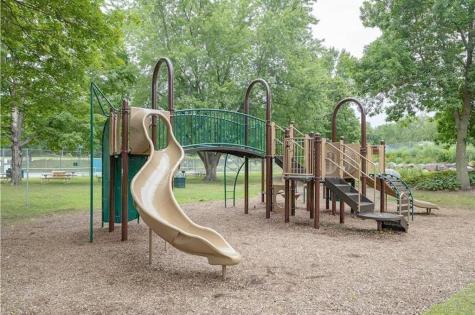 8970 Neill Lake Road Eden Prairie MN 55347