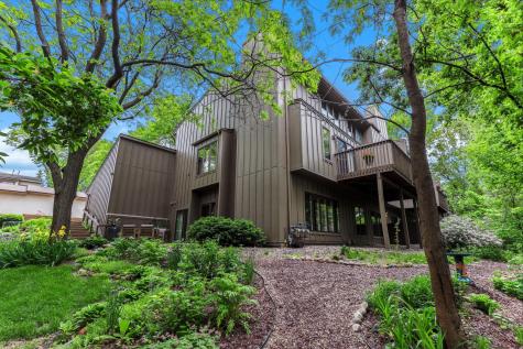 8970 Neill Lake Road Eden Prairie MN 55347