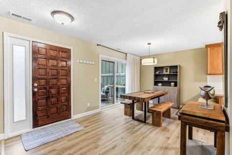 8970 Neill Lake Road Eden Prairie MN 55347