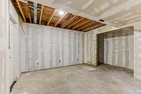 2219 Vivian Lane Saint Paul MN 55119