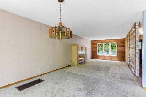 2219 Vivian Lane Saint Paul MN 55119