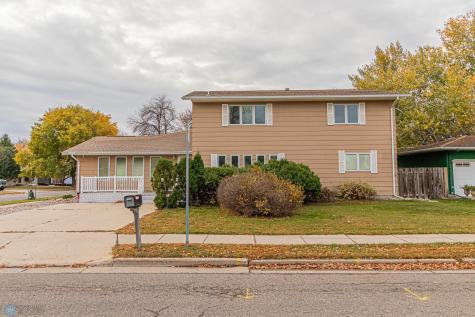 627 7th Avenue W West Fargo ND 58078
