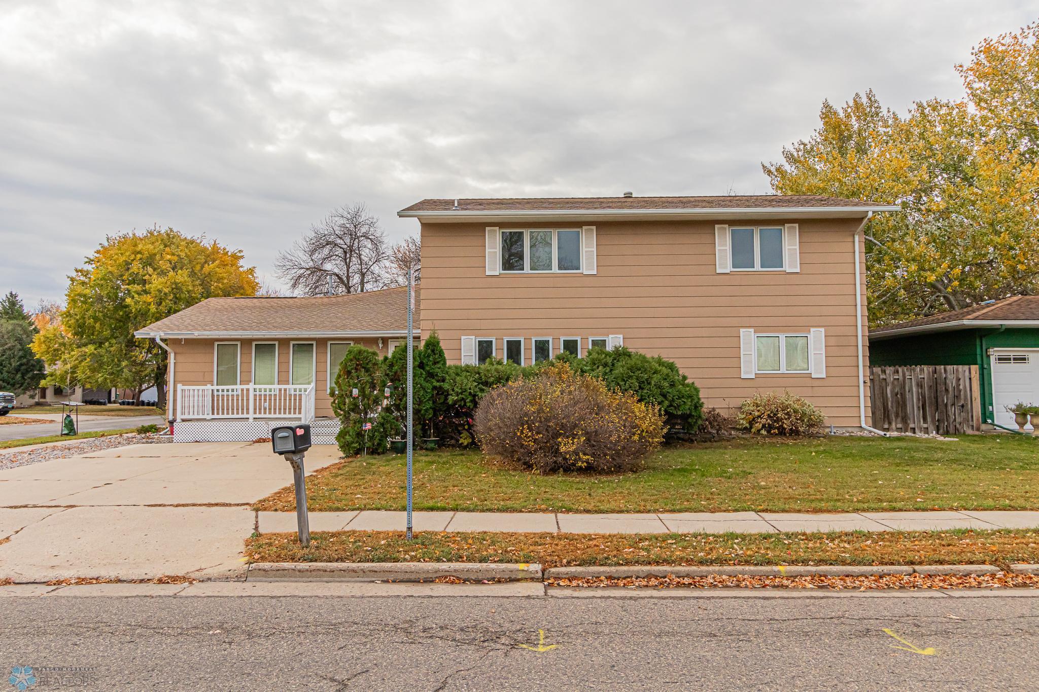 627 7th Avenue W West Fargo ND 58078