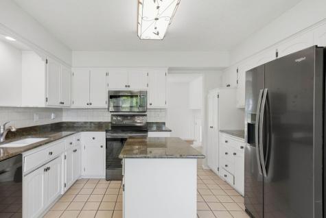 7263 Pineview Lane N Maple Grove MN 55369