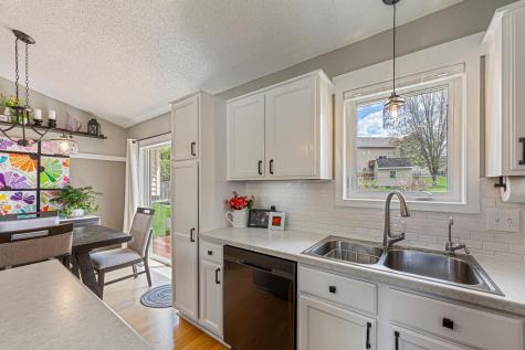 1435 Springwood Lane Faribault MN 55021