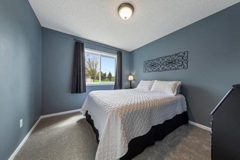 1435 Springwood Lane Faribault MN 55021