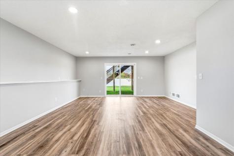 1136 Pioneer Trail SE Cambridge MN 55008