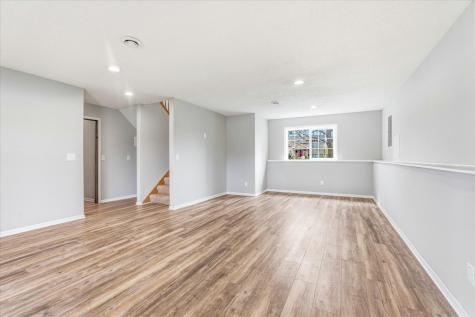 1136 Pioneer Trail SE Cambridge MN 55008