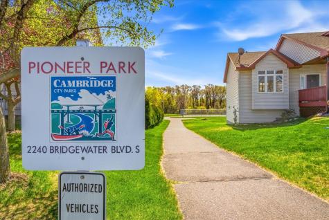 1136 Pioneer Trail SE Cambridge MN 55008