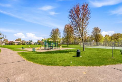 1136 Pioneer Trail SE Cambridge MN 55008