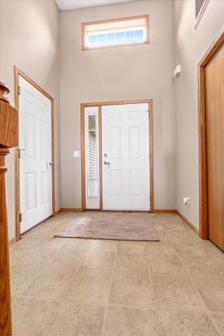 1136 Pioneer Trail SE Cambridge MN 55008