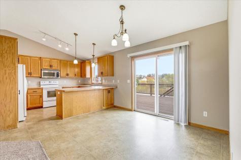 1136 Pioneer Trail SE Cambridge MN 55008